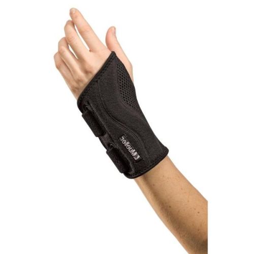 Mueller Wrist Brace Fitted Left 6276